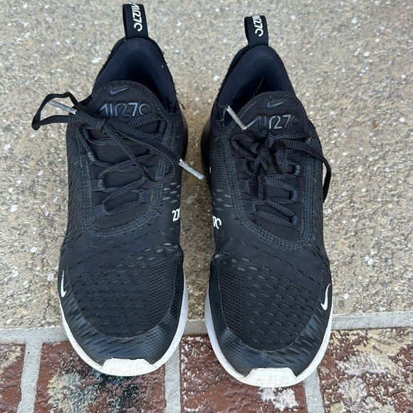 Nike Shoes - Used black Nike Air 270 size 6.5Y